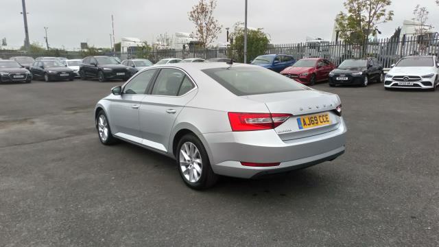 2020 Skoda Superb 2.0 TDI CR SE 5Dr (AJ69CCE) Image 26