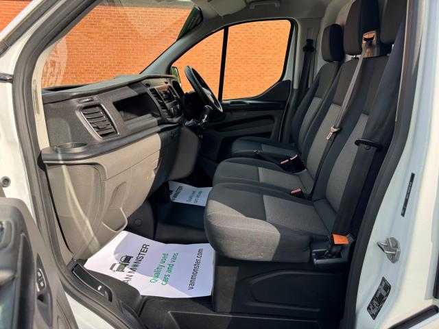 2019 Ford Transit Custom 2.0 Tdci 105Ps Low Roof Van Euro 6 (BC19HZT) Image 31