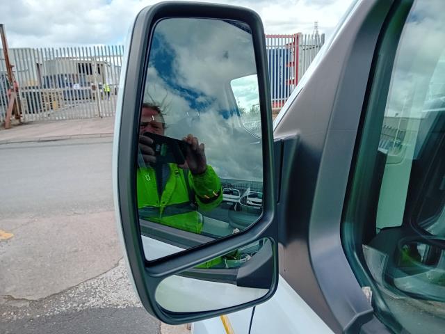 2022 Ford Transit Custom 300 L2 2.0ECOBLUE 130PS LOW ROOF TREND AIR CON (BD22WDR) Image 40