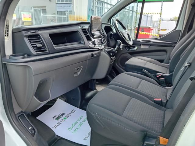 2022 Ford Transit Custom 300 L2 2.0ECOBLUE 130PS LOW ROOF TREND AIR CON (BD22WDR) Image 22