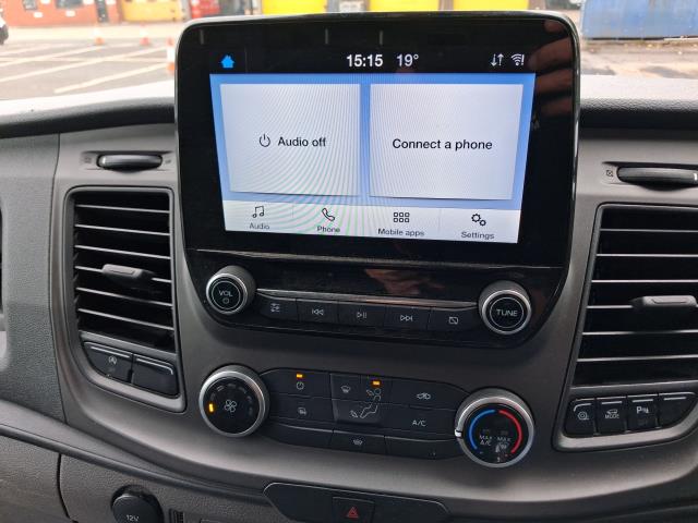 2022 Ford Transit Custom 300 L2  2.0ECOBLUE LOW ROOF TREND 130PS EURO 6 AIR CON (BD22YHL) Image 25