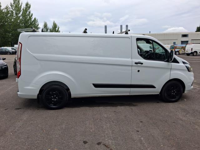 2022 Ford Transit Custom 300 L2  2.0ECOBLUE LOW ROOF TREND 130PS EURO 6 AIR CON (BD22YHL) Image 18