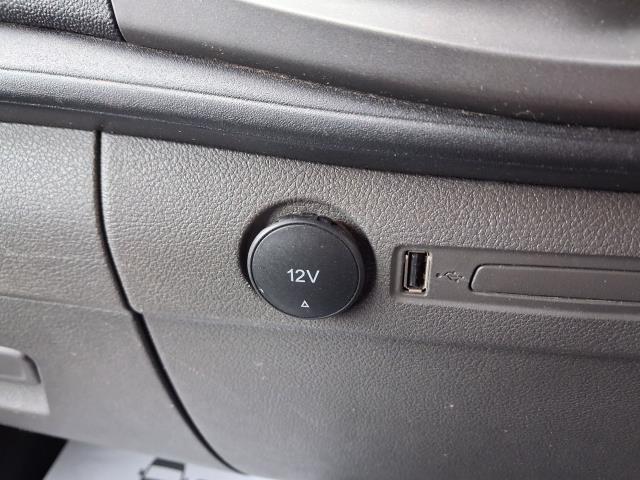 2022 Ford Transit Custom 300 L2  2.0ECOBLUE LOW ROOF TREND 130PS EURO 6 AIR CON (BD22YHL) Image 28