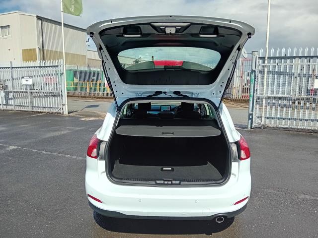 2020 Ford Focus Estate 1.5 Ecoblue 120 Zetec 5Dr (BJ70MYW) Image 26