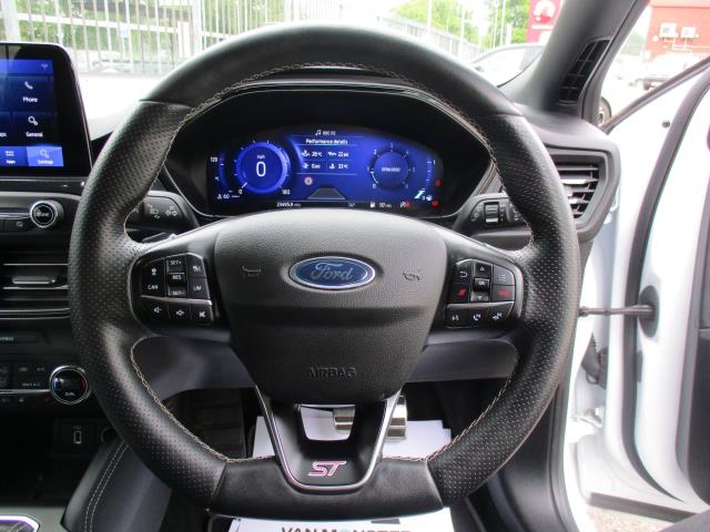 2021 Ford Focus 2.0 Ecoblue 190 St 5Dr (BJ70NNM) Image 12