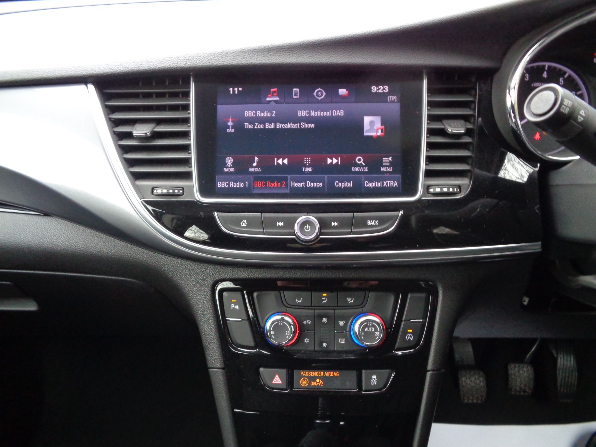 2017 Vauxhall Mokka X 1.4T Design Nav 5Dr (BN17YSU) Thumbnail 14