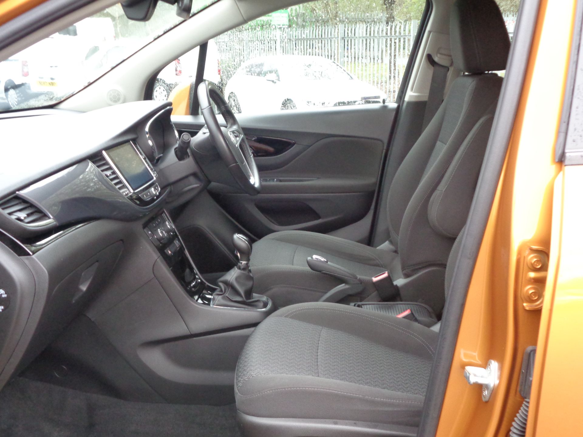 2017 Vauxhall Mokka X 1.4T Design Nav 5Dr (BN17YSU) Image 5