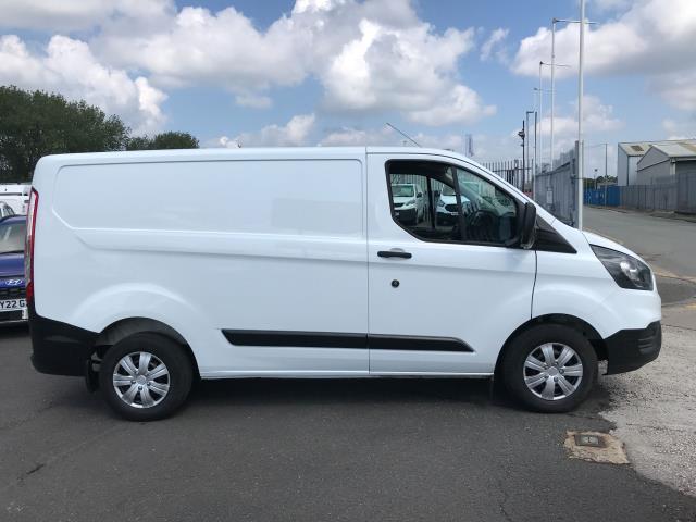 2019 Ford Transit Custom 300 L1 2.0TDCI ECOBLUE 105PS LOW ROOF EURO 6 (BN69VYD) Image 6