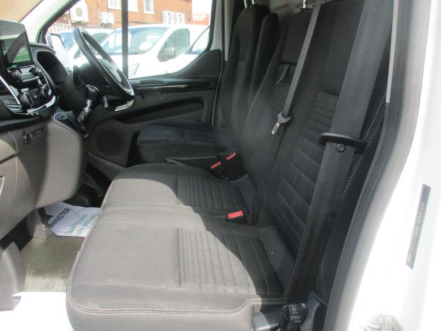 2021 Ford Transit Custom 300 L1 FWD 2.0 ECOBLUE 130PS LOW ROOF LIMITED (BT21PCO) Image 28