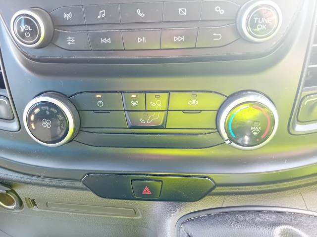 2021 Ford Transit T350 DOUBLE CAB TIPPER 130PS EURO 6 (BT21YOA) Image 32