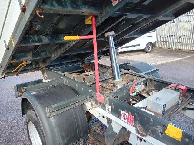 2021 Ford Transit T350 DOUBLE CAB TIPPER 130PS EURO 6 (BT21YOA) Image 22