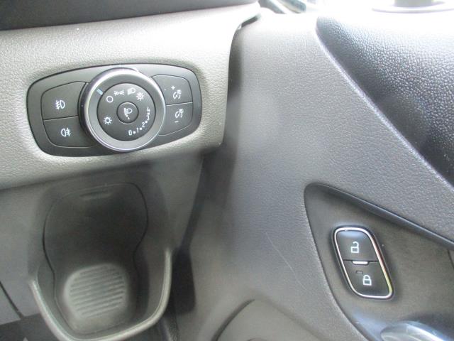 2022 Ford Transit Custom 2.0 Ecoblue 130Ps Low Roof Trend Van (BT22YYN) Image 18