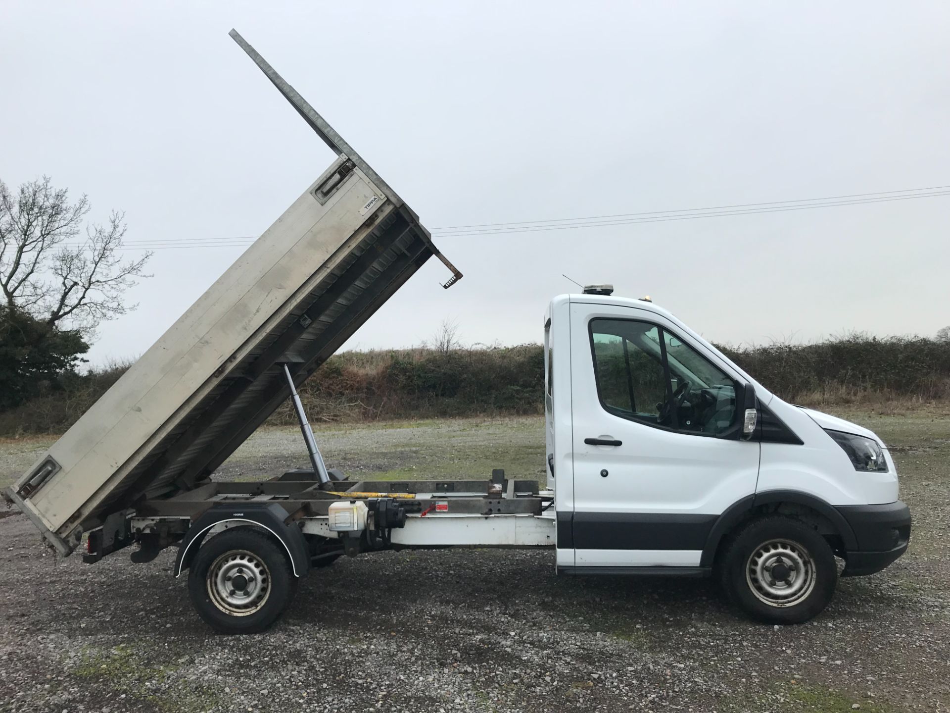 2018 Ford Transit  350 L2 SINGLE CAB TIPPER 130PS EURO 6 *Restricted to 62MPH* (BX18UJD) Thumbnail 12