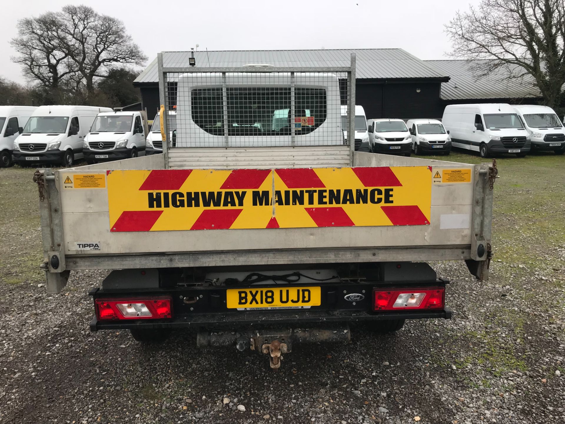 2018 Ford Transit  350 L2 SINGLE CAB TIPPER 130PS EURO 6 *Restricted to 62MPH* (BX18UJD) Image 5