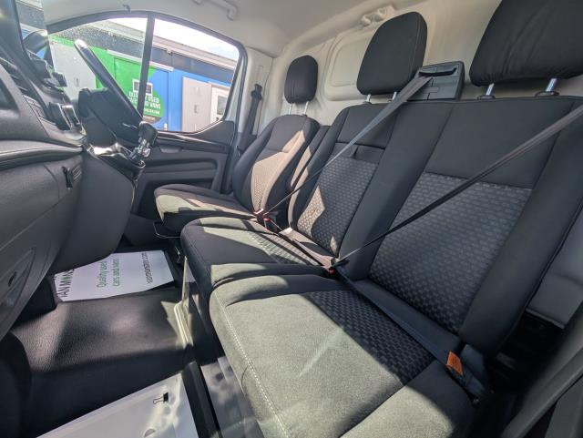 2022 Ford Transit Custom 2.0 Ecoblue 130Ps Low Roof Trend Van (BX22VXD) Image 17