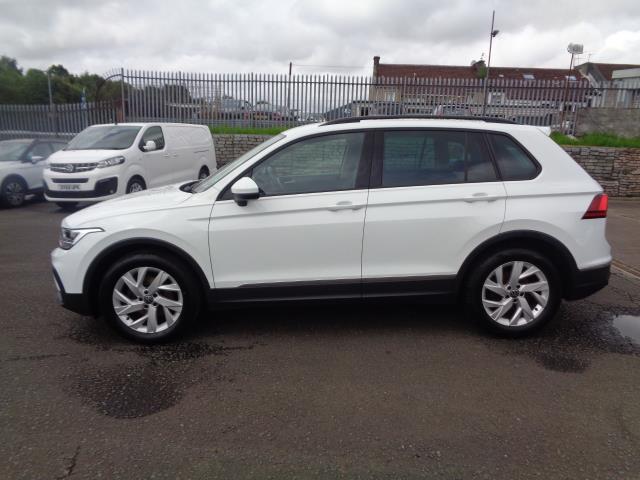 2022 Volkswagen Tiguan 1.5 Tsi 150 Life 5Dr (CE72FWV) Image 5