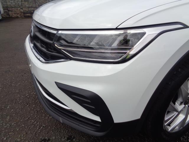 2022 Volkswagen Tiguan 1.5 Tsi 150 Life 5Dr (CE72FWV) Image 15