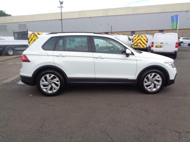 2022 Volkswagen Tiguan 1.5 Tsi 150 Life 5Dr (CE72FWV) Image 9
