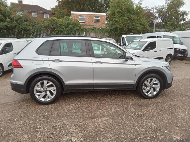 2022 Volkswagen Tiguan 1.5 Tsi 150 Life 5Dr Dsg (CE72FYH) Image 8