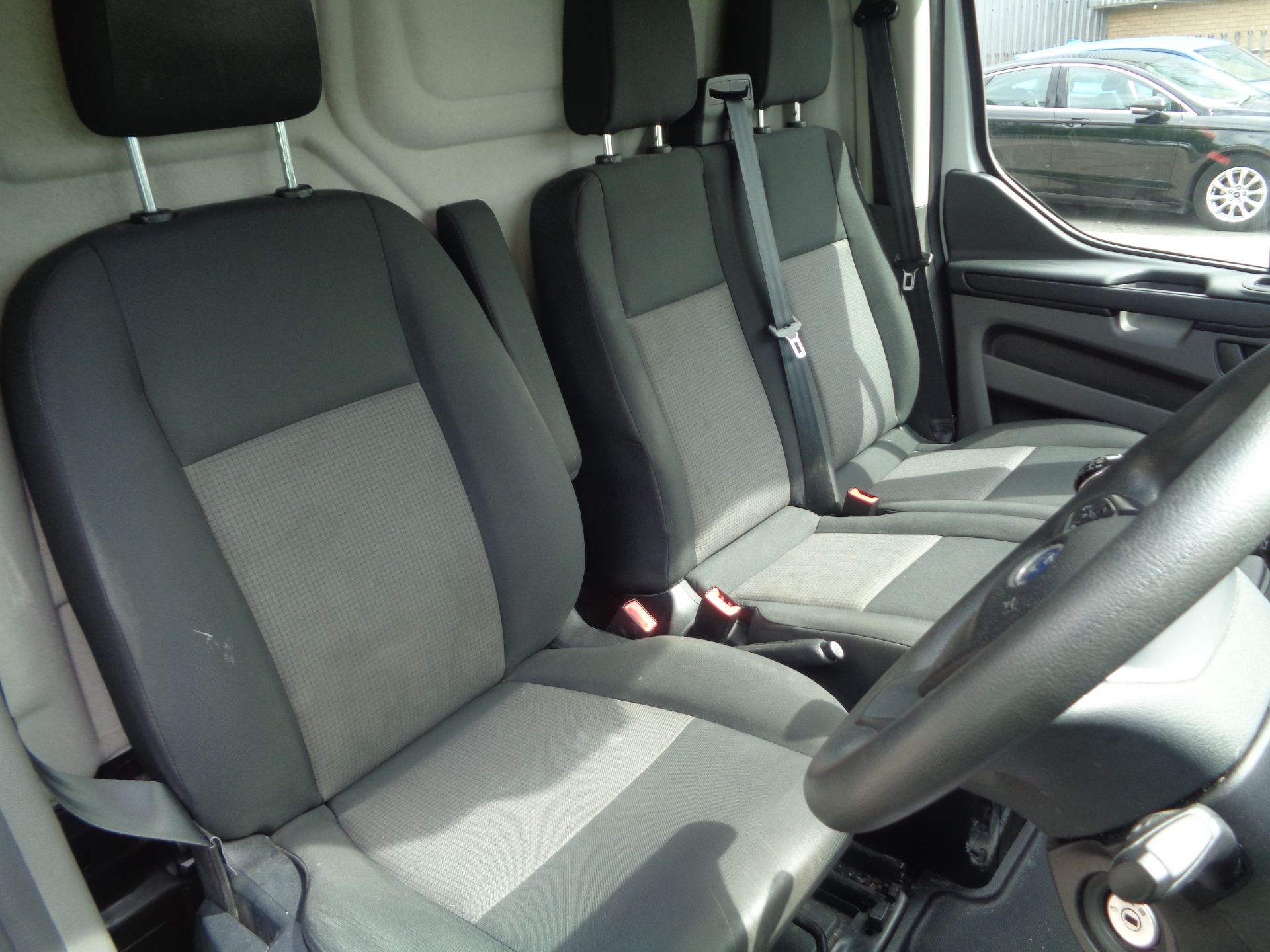 2019 Ford Transit Custom 2.0 Tdci 105Ps Low Roof Van (CP19EWZ) Image 12