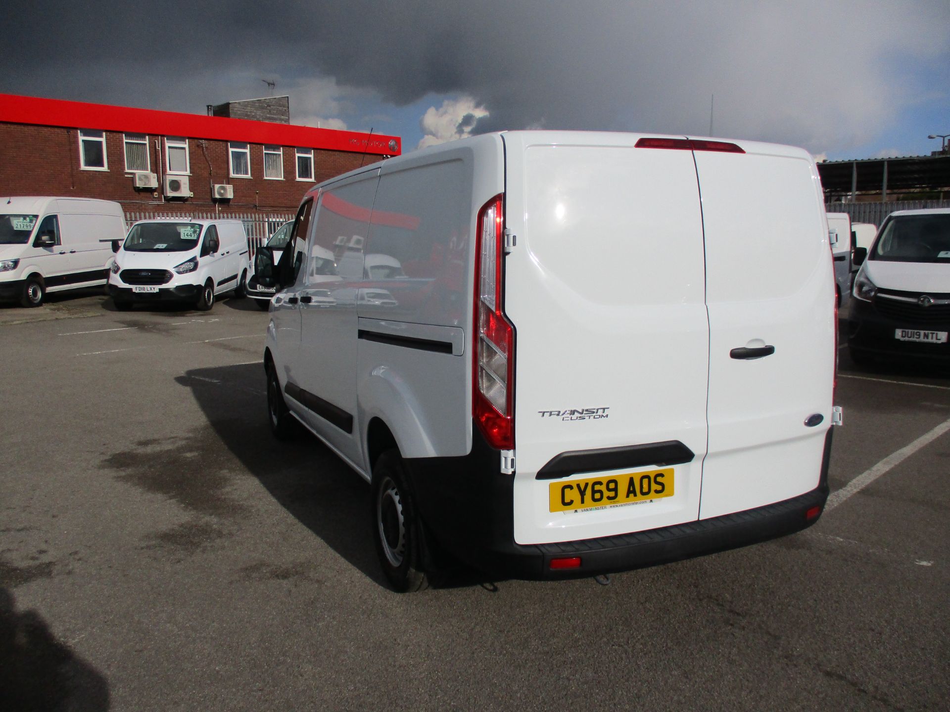 2019 Ford Transit Custom 280 L1 FWD 2.0 ECOBLUE 105PS LOW ROOF LEADER (CY69AOS) Image 6