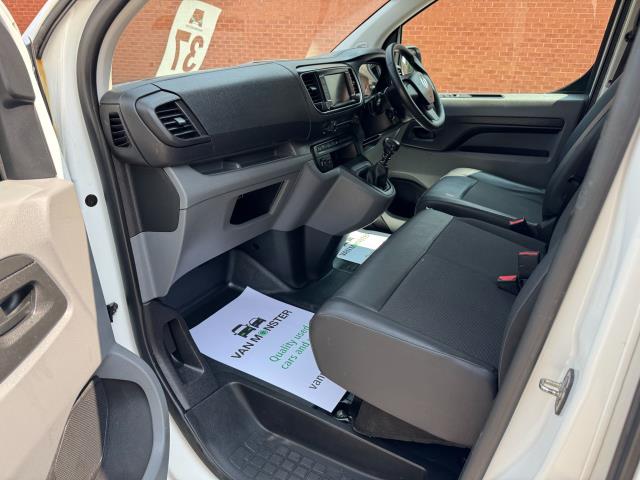 2021 Vauxhall Vivaro 2900 1.5D 100Ps Dynamic L2 H1 Van (DL21YXP) Image 31