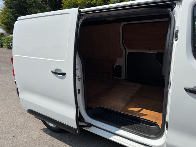 2021 Vauxhall Vivaro 2900 1.5D 100Ps Dynamic L2 H1 Van (DL21YXP) Image 45