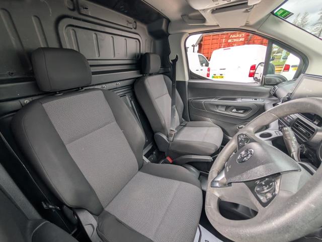 2021 Vauxhall Combo Cargo 2300 1.5 Turbo D 100Ps H1 Dynamic Van (DL21YZG) Image 16