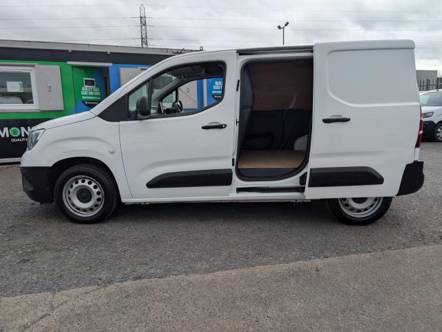 2021 Vauxhall Combo Cargo 2300 1.5 Turbo D 100Ps H1 Dynamic Van (DL21YZG) Image 6