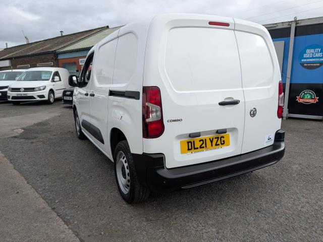 2021 Vauxhall Combo Cargo 2300 1.5 Turbo D 100Ps H1 Dynamic Van (DL21YZG) Image 9