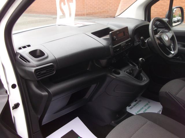 2019 Vauxhall Combo Cargo 2000 1.6 Turbo D 100Ps H1 Edition Van (DL68XUY) Thumbnail 28