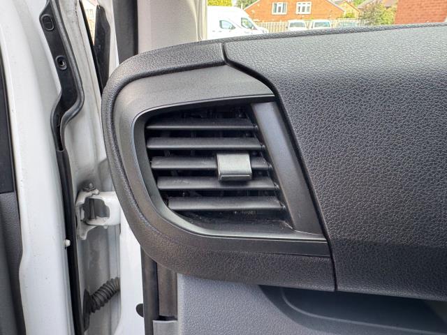 2020 Vauxhall Vivaro L2 2900 1.5D 100Ps Dynamic H1 Van (DL70DRO) Image 41