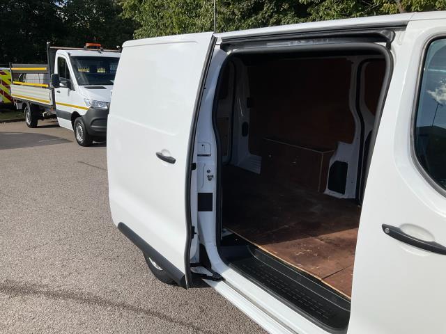 2020 Vauxhall Vivaro 2900 1.5D 100Ps Dynamic H1 Van (DL70DRV) Image 16
