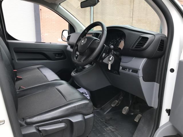 2020 Vauxhall Vivaro 2900 L2 H1 1.5D 100PS DYNAMIC EURO 6 (DL70DYC) Image 21
