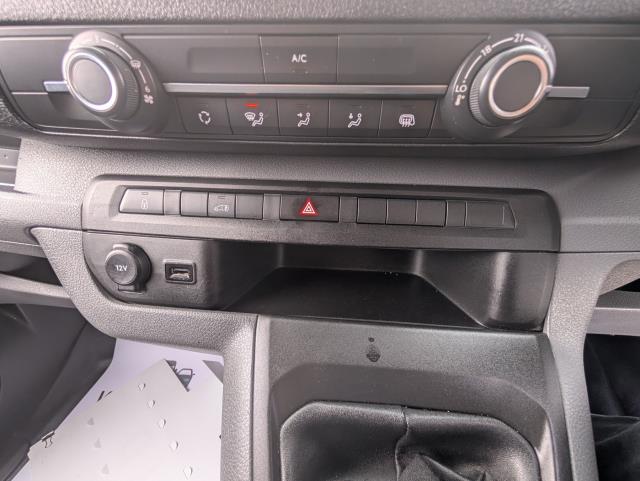 2020 Vauxhall Vivaro 2900 1.5D 100Ps Dynamic H1 Van (DL70EAF) Image 25