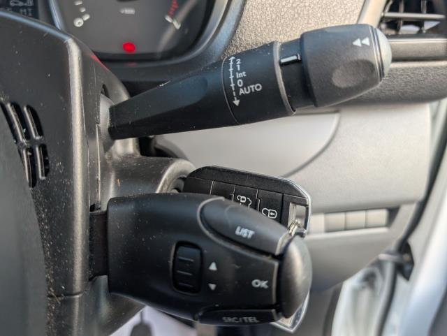 2020 Vauxhall Vivaro 2900 1.5D 100Ps Dynamic H1 Van (DL70JBV) Image 23