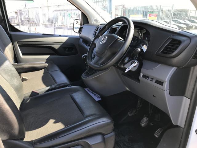 2020 Vauxhall Vivaro 3100 L2 H1 2.0D 120PS SPORTIVE EURO 6 (DL70JCX) Image 21