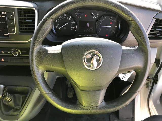 2020 Vauxhall Vivaro 3100 L2 H1 2.0D 120PS SPORTIVE EURO 6 (DL70JCX) Image 17