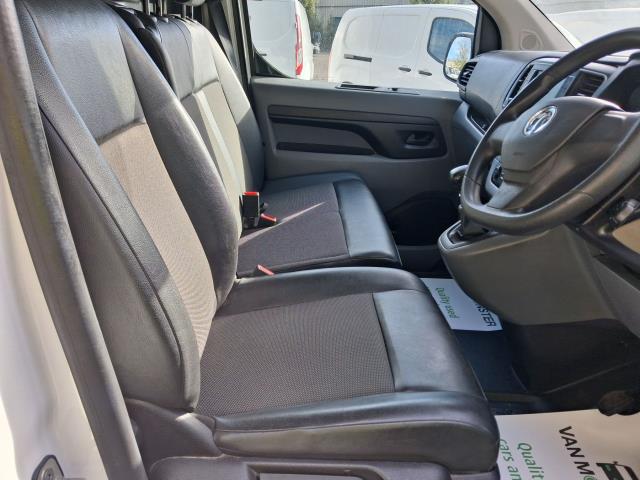 2020 Vauxhall Vivaro 2900 L2 H1 1.5D 100PS DYNAMIC EURO 6 (DL70JEO) Image 13