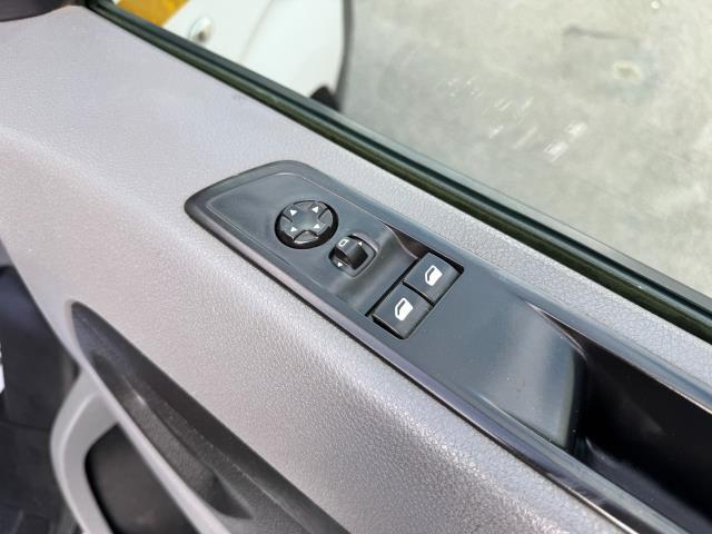 2020 Vauxhall Vivaro L2 2900 1.5D 100Ps Dynamic H1 Van (DL70SYS) Image 19