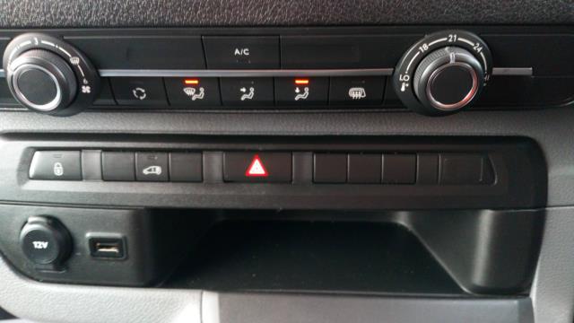 2020 Vauxhall Vivaro 1.5 HDI L2 H1sportive (DL70UNB) Image 26