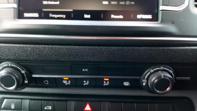 2020 Vauxhall Vivaro 1.5 HDI L2 H1sportive (DL70UNB) Thumbnail 25