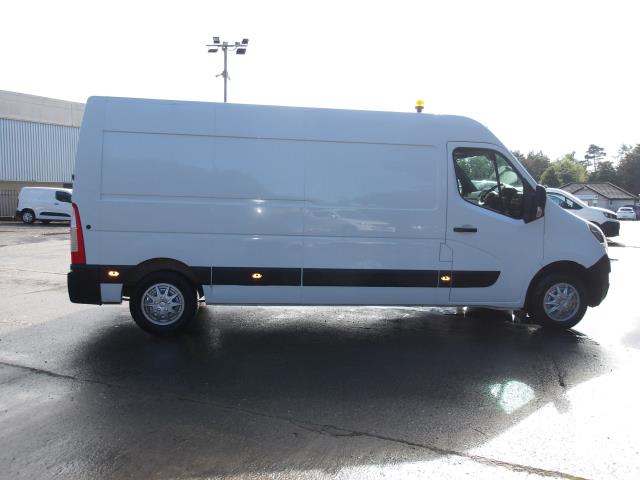 2021 Vauxhall Movano 2.3 Turbo D 135Ps H2 Van (DN71BZC) Image 9