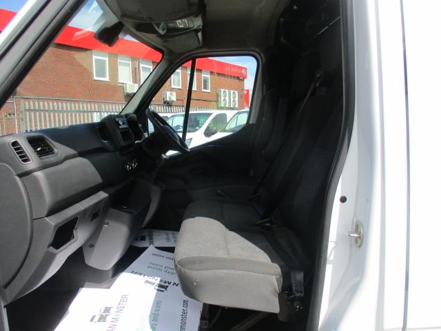 2021 Vauxhall Movano 2.3 Turbo D 135Ps H2 Van (DN71BZF) Image 23