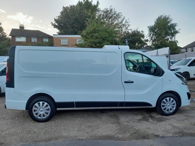 2018 Vauxhall Vivaro 2900 1.6Cdti 120Ps Sportive H1 Van (DP18VAK) Image 8