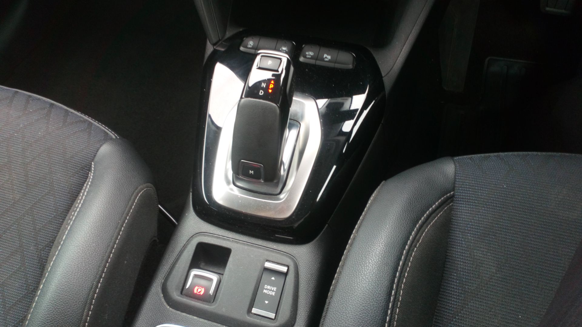 2020 Vauxhall Corsa 1.2 Turbo Elite Nav Premium 5Dr Auto (DP70HNC) Image 17