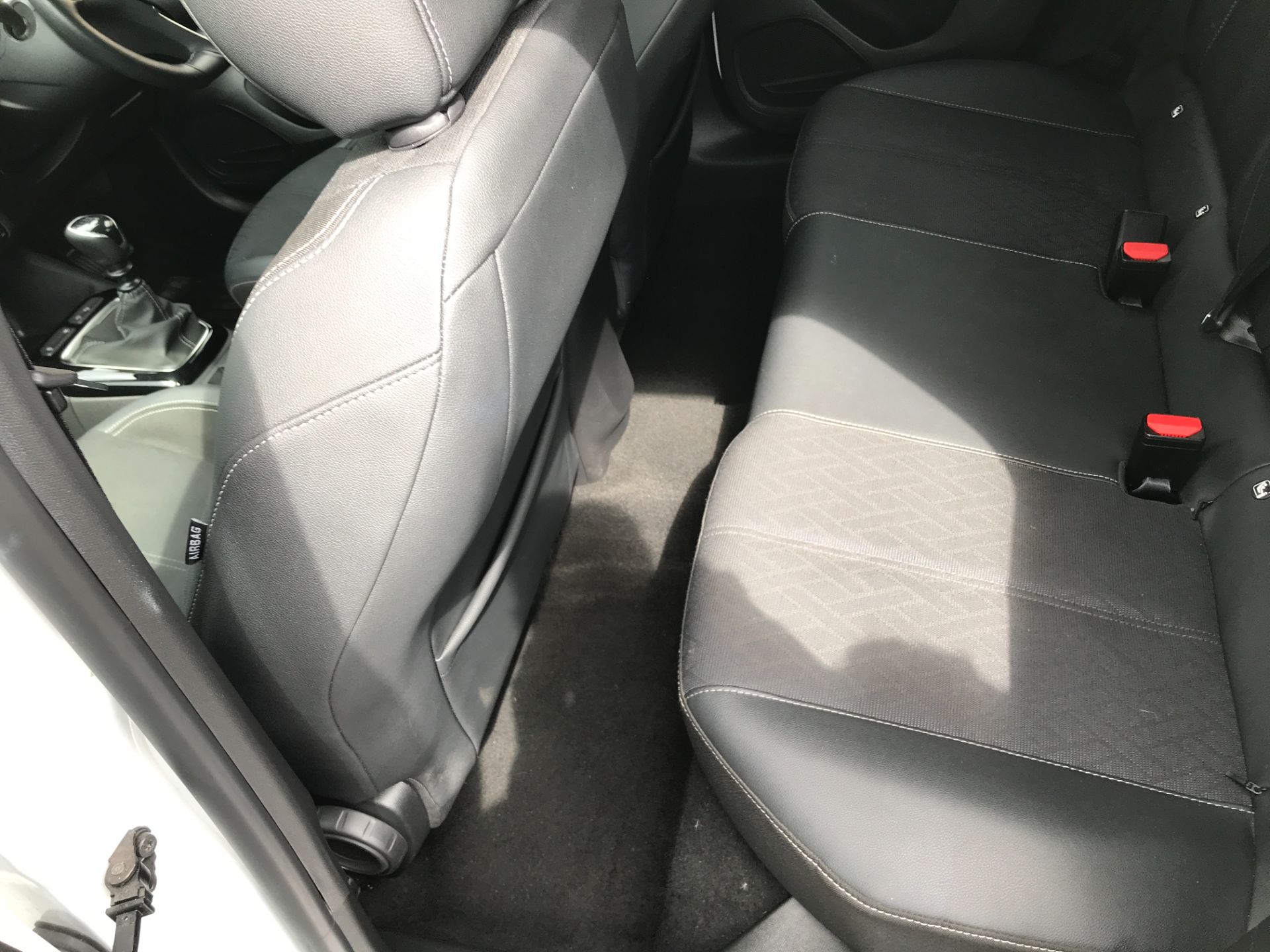 2020 Vauxhall Corsa 1.2 Turbo Elite Nav Premium 5Dr (DP70HRN) Thumbnail 18