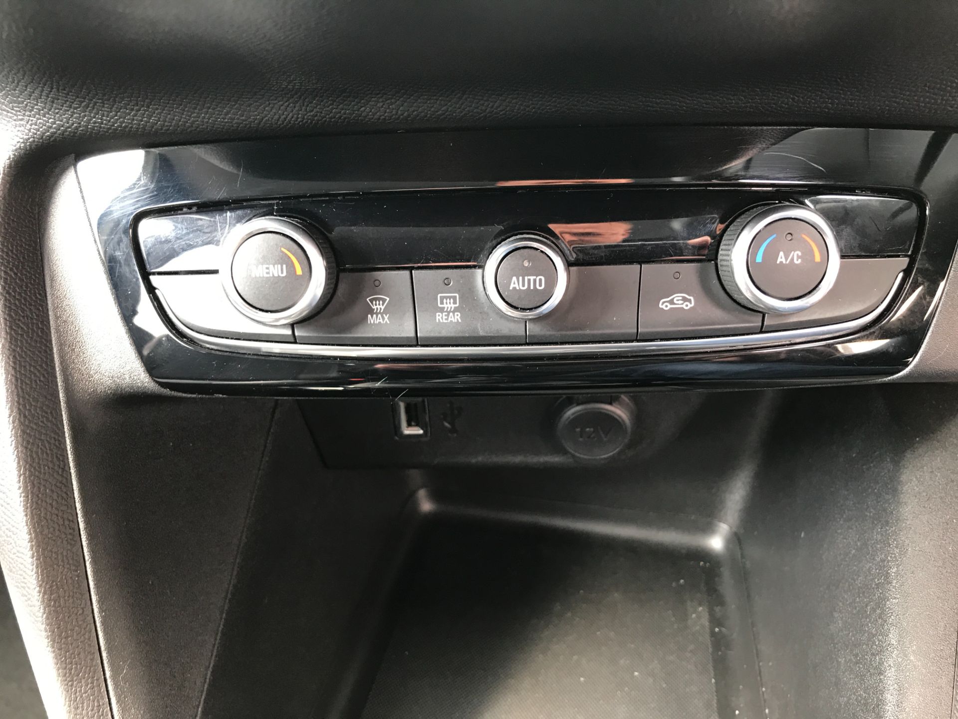 2020 Vauxhall Corsa 1.2 Turbo Elite Nav Premium 5Dr (DP70HRN) Thumbnail 22