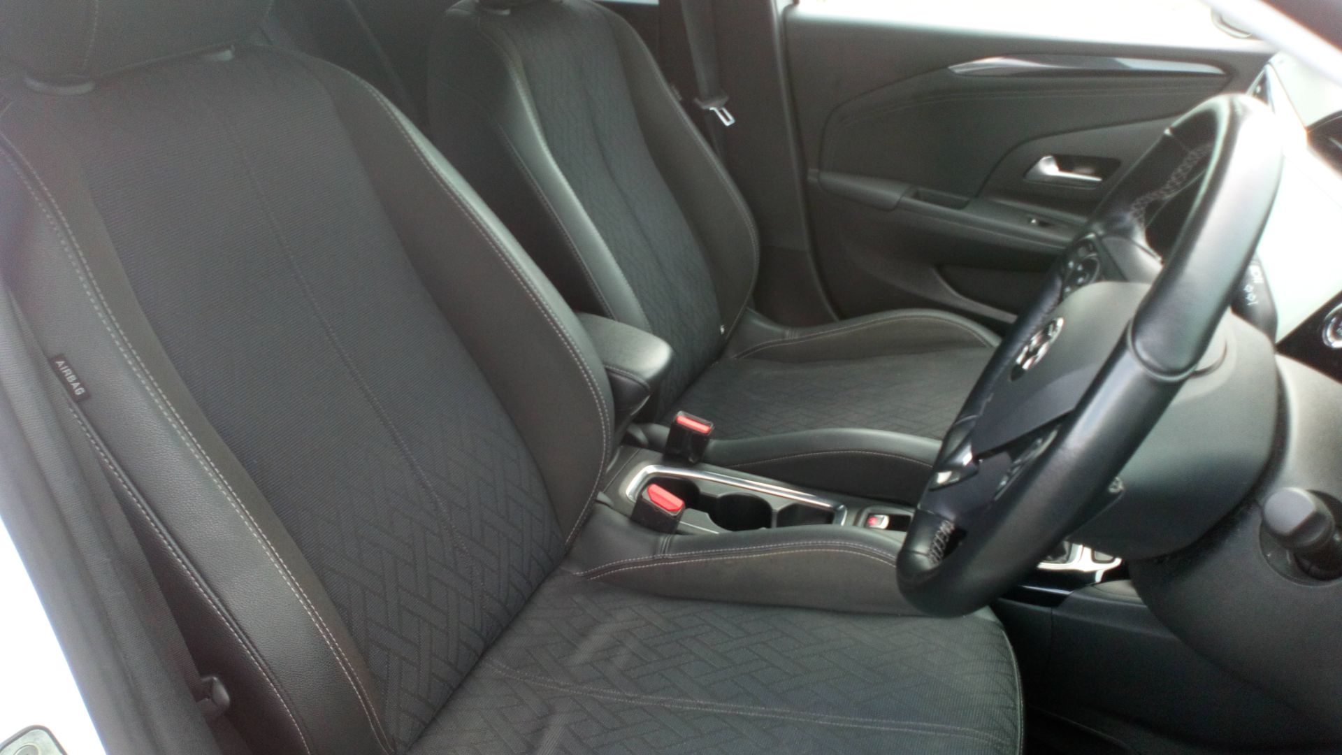 2020 Vauxhall Corsa 1.2 Turbo Elite Nav Premium 5Dr (DP70KLK) Thumbnail 13