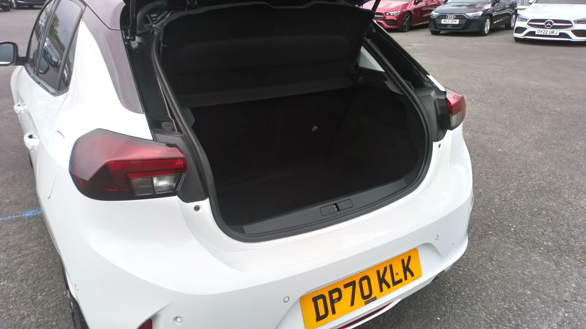2020 Vauxhall Corsa 1.2 Turbo Elite Nav Premium 5Dr (DP70KLK) Image 8